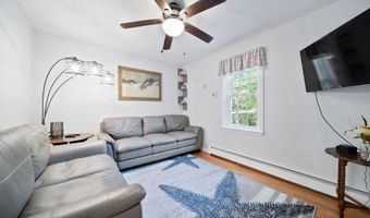 23 Holman Way, Chester, NH 03036