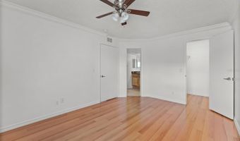 415 LAKEPOINTE Dr 207, Altamonte Springs, FL 32701
