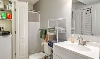 37 Lakeview Ave, Lincoln, RI 02865