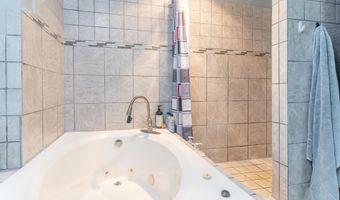 10810 Wenger Rd, Anna, OH 45302