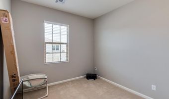 2477 W Market Pl 32, Chandler, AZ 85248
