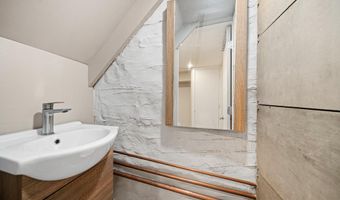 1535 MONTROSE St, Philadelphia, PA 19146
