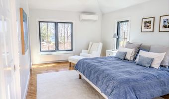 16 Cottage St, Belfast, ME 04915