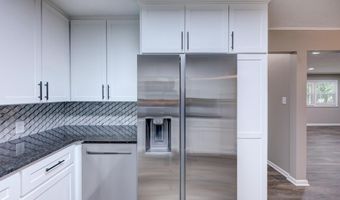 410 Highland Dr, Arkansas City, KS 67005