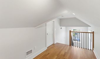 56 W Washington Ave, Atlantic Highlands, NJ 07716