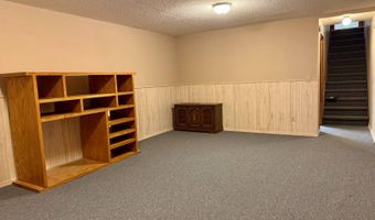 322 S 2nd St, Ashton, SD 57424