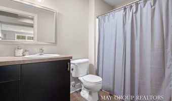 5254 Canyon River Dr NE, Ada, MI 49301