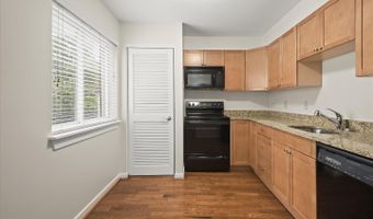 8908 BATTERY Pl #5, Bethesda, MD 20814