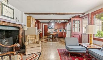 12 Lampercock Ln, Lincoln, RI 02865