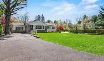 76 S Airmont Rd, Airmont, NY 10901