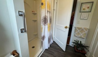 422 E Savannah St, Calhoun Falls, SC 29628