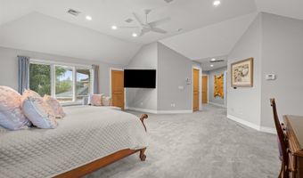 284 Park Ave, Oakhurst, NJ 07755