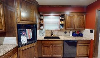 1005 S Broadway, Ada, OK 74820