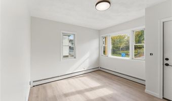 26 Alto St, Cranston, RI 02920