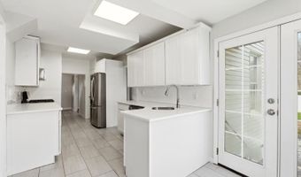 129 Willow Ave, Aberdeen, NJ 07747