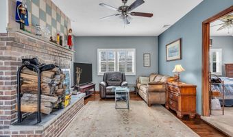 7 Glenwood Dr, Bayville, NJ 08721