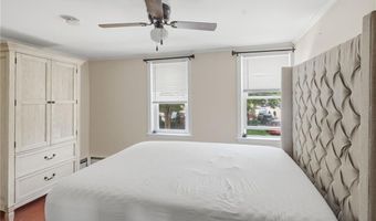 400 Thames St, Bristol, RI 02809