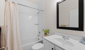 20305 SAVIN HILL Dr, Ashburn, VA 20147