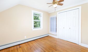 404 Soundview Ave, Bridgeport, CT 06606