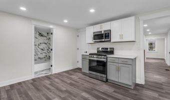 35 Church St, Allentown, NJ 08501