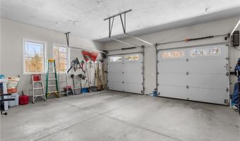 40 Lloyd Bowen Ct, Glocester, RI 02814