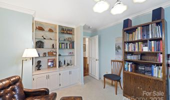 700 Crowfields Ln, Asheville, NC 28803