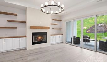 325 Avery Trail Dr 34, Arden, NC 28704