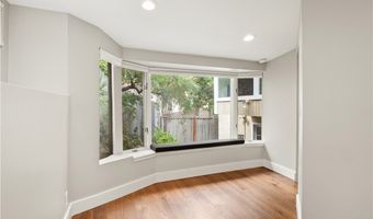 1118 N Beverly Glen Blvd, Los Angeles, CA 90077