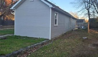 22 Idaho St, Coventry, RI 02816