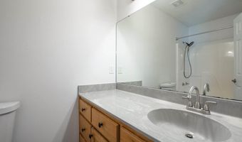 218 Hunters Run Dr, Benton, AR 72015