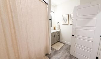 637 Berry Rd, Boiling Springs, SC 29316