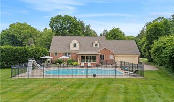 70 S Meadowcroft Dr, Akron, OH 44313