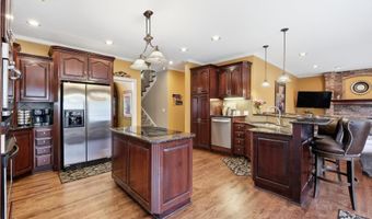 15586 Cedar Ln, Basehor, KS 66007