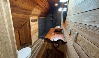 40 Atkin Ln, Cascade, ID 83611
