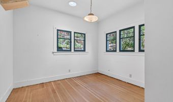 71 Scenic Dr, Ashland, OR 97520