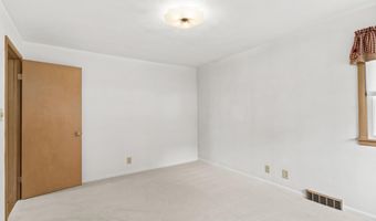 2627 W HEATHER Ave, Appleton, WI 54914