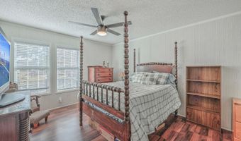 208 Catfish Landing Cir, Bonneau, SC 29431