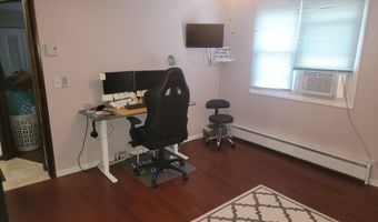 200 Pacific Ave, Beachwood, NJ 08722
