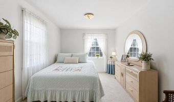 4908 ERIE St, Annandale, VA 22003