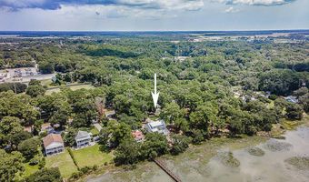 62 Meridian Rd, Beaufort, SC 29907