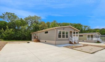 7368 BERWICK Dr 8, Ankeny, IA 50021