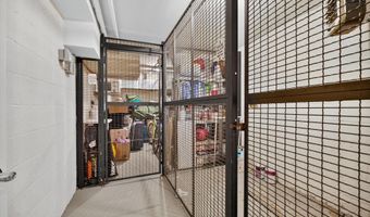 4163 S FOUR MILE RUN Dr 301, Arlington, VA 22204