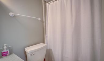 514 S HENRY St, Alexandria, VA 22314