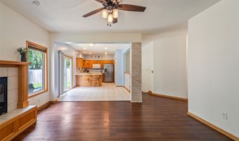 403 4th St NW, Altoona, IA 50009