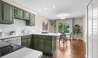 7 Southcreek Ct D, Amherst, NY 14051