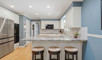 3401 Woodview Pl, Columbus, OH 43220