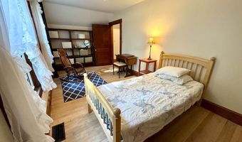 85 Crosby St, Brattleboro, VT 05301