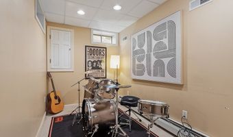 7 Robbins Rd, Ayer, MA 01432