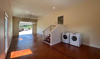 2726 Kaupakalua Rd Unit B, Haiku, HI 96708
