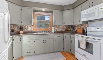 1343 W FRANKLIN St, Appleton, WI 54914